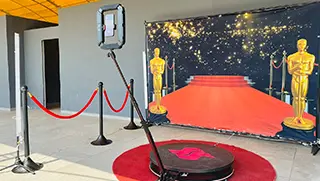 Renta de Cabina 360 para Videos en Plataforma Giratoria